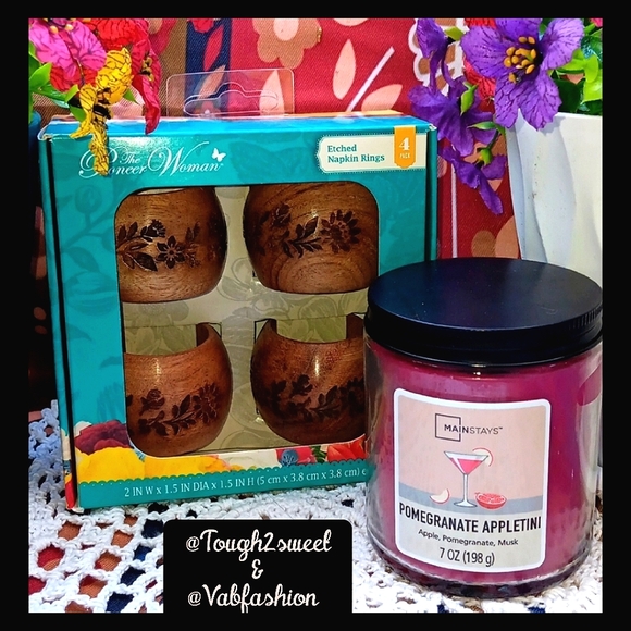 🆕️PIONEER WOMAN ETCHED WOOD NAPKIN RINGS & 7 OZ "POMEGRANATE APPLETINI CANDLE - Picture 1 of 17